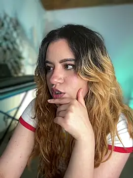 NikkiNix Chat XXX in diretta