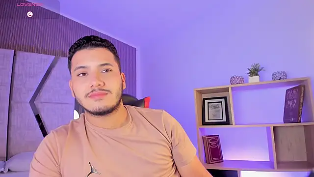 Chat XXX Live Axel_grey_