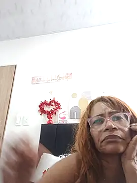 BustyMilf_ 라이브 XXX 채팅