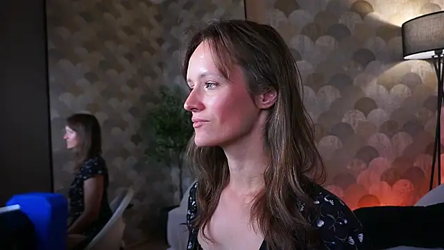XXX chat uživo modela DolphinMorgentau