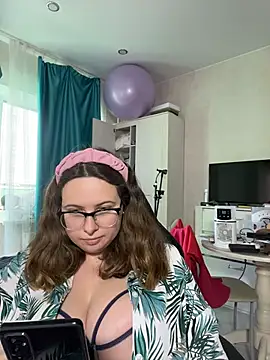 Chat XXX en directo de DienkaGreen