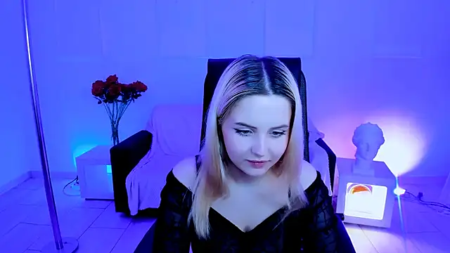 AliceSilvia_'s Live XXX Chat