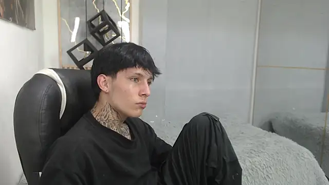 Онлайн чат XXX Cry_thereal