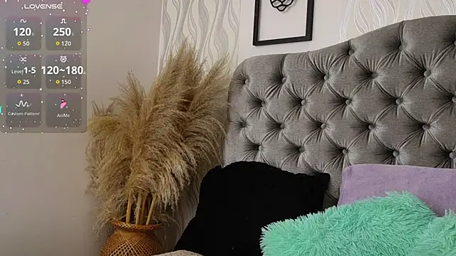 Živý XXX chat katt_eyes__