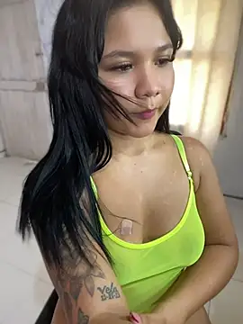 Chat XXX en directo de kiaradolls