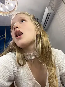 Онлайн чат XXX LilianHowards