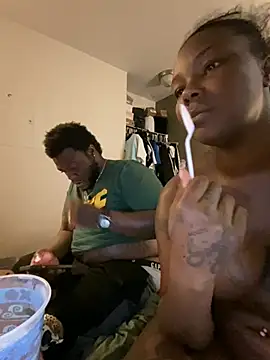 TattedupdekのライブXXXチャット