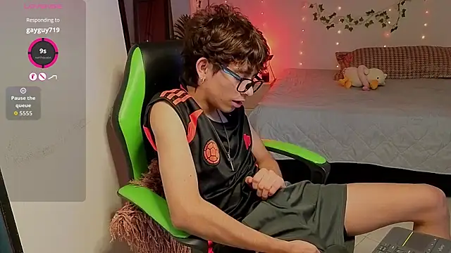 Matty_Sparkk Adlı Modelin Canlı XXX Sohbeti