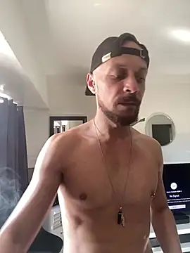 Онлайн чат XXX MattMiller28