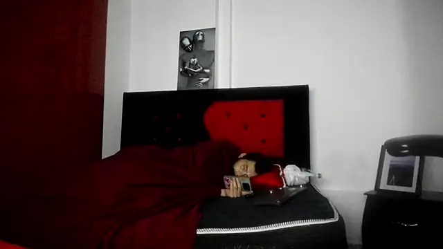 XXX chat uživo modela mark_splinter09
