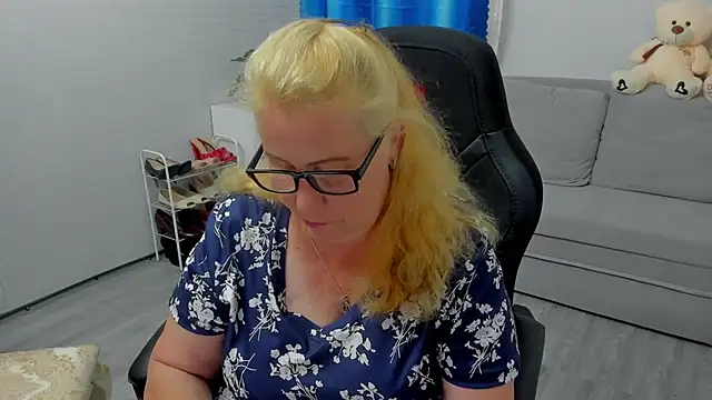 Frau_Marta: онлайн-секс-чат
