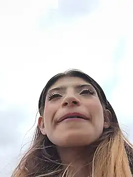 KratosAfroditacs Adlı Modelin Canlı XXX Sohbeti