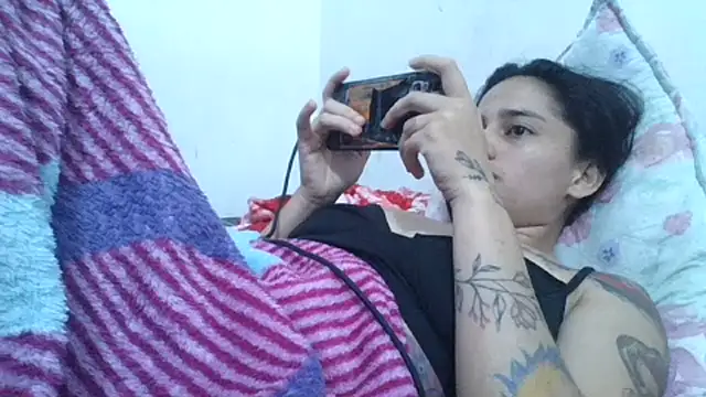 צ'אט XXX בשידור חי של girl_tits