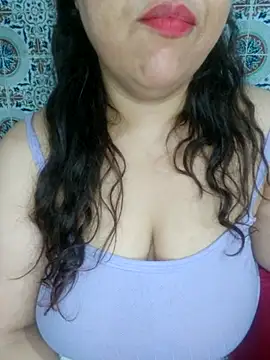 Hot-lino Adlı Modelin Canlı XXX Sohbeti