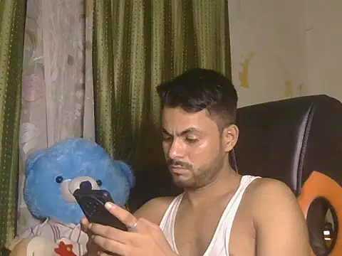Stubborndesiboy's Live XXX Chat