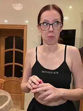 RussianGirls_ Adlı Modelin Canlı XXX Sohbeti