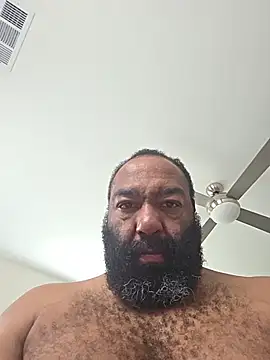 Bearhoney843 Show in webcam