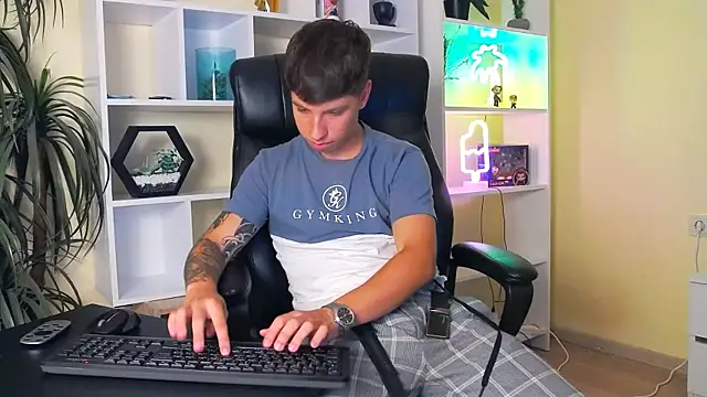 ThomasEdisonn élő XXX-chatje