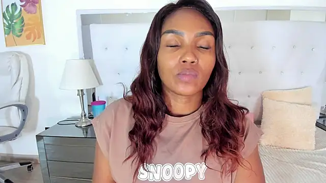 Isla_Scott Chat XXX live