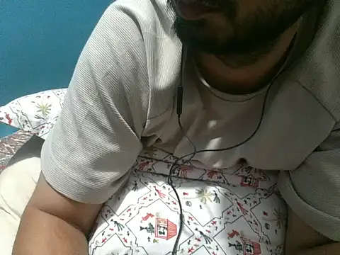 Precumboner 现场XXX聊天