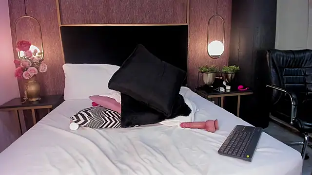 lilyth_bloom's Live XXX Chat