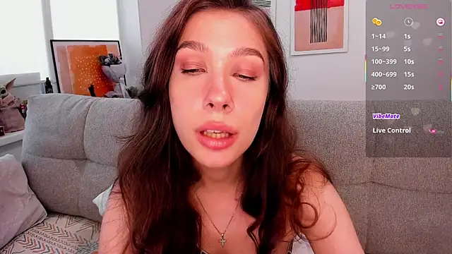 tenderdreams Adlı Modelin Canlı XXX Sohbeti