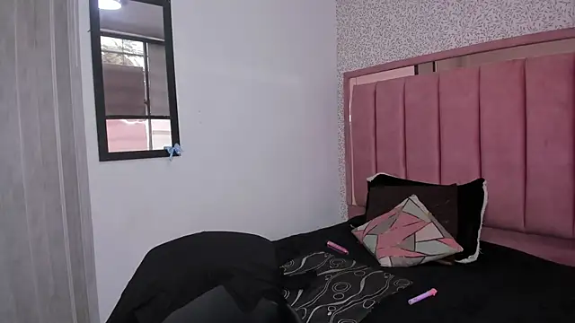 LIA__MILLER_'s Live XXX Chat