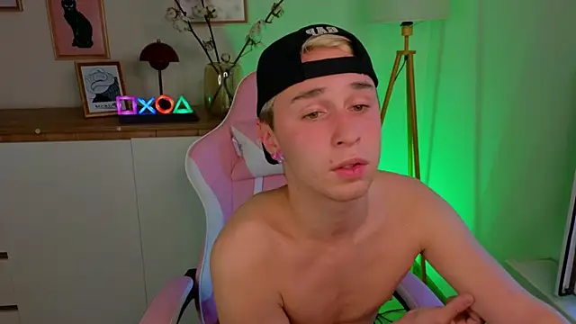 e1v1sn Live XXX chat
