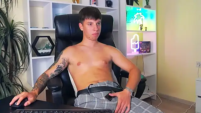 ThomasEdisonn élő XXX-chatje