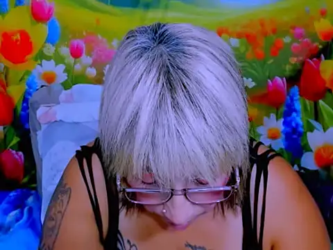 indianroxy live XXX chat
