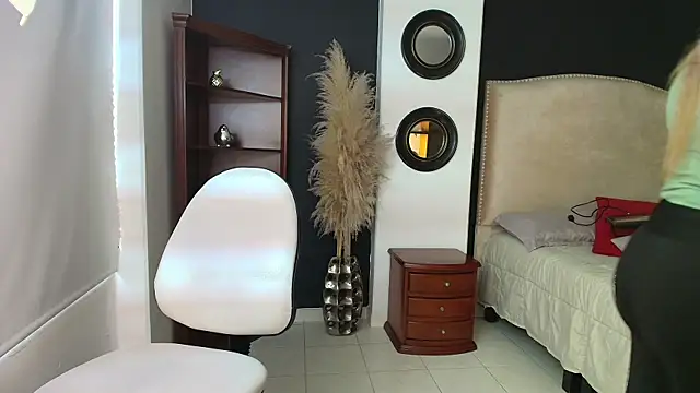 sheryl_jones' Live XXX Chat