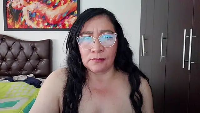 Grace_mature_milf élő XXX-chatje