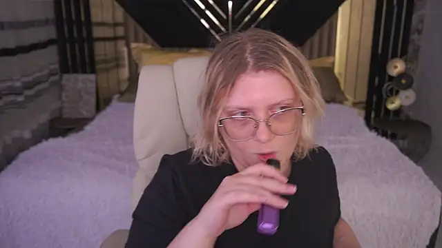 CoolTatis Live XXX-chat