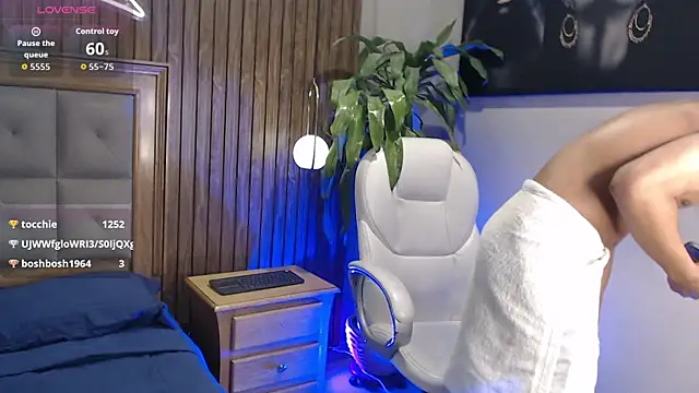 Chat XXX en directo de Colby_driscoll