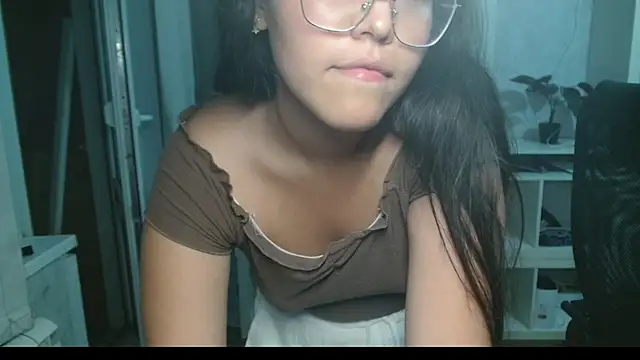 Anda_here's Live XXX Chat