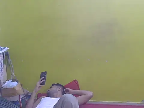 Stubborndesiboy's Live XXX Chat