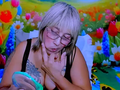 Chatroom XXX en direct de indianroxy