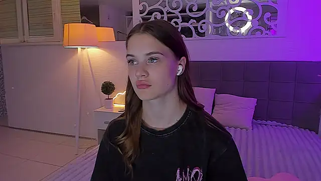 Chat XXX en directo de LuisaClover