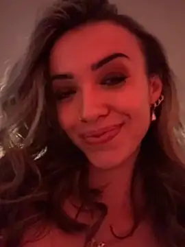 Živý XXX chat Tiny-Mimi