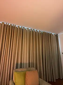 Zandrina Adlı Modelin Canlı XXX Sohbeti