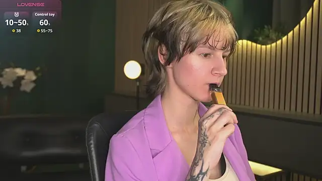 Senpai_Sins' Live XXX Chat