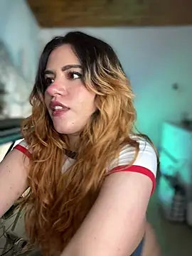 NikkiNix Chat XXX in diretta