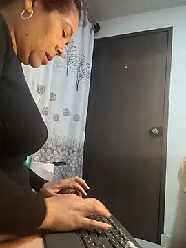 Chat XXX ao vivo de Scarlet_curly8a