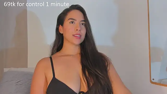 April_S Adlı Modelin Canlı XXX Sohbeti
