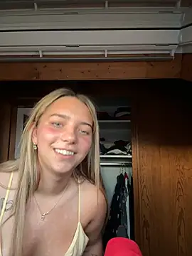 Naomi-Klein's Live XXX Chat