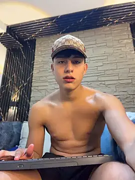 XXX chat uživo modela Lander_Cruz