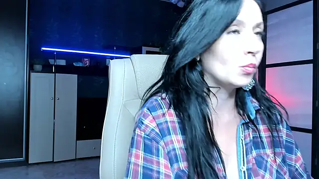 Chat XXX en directo de Lucky_Milf