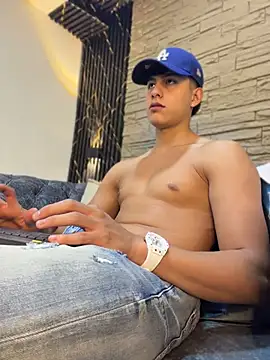 Chat XXX Live Lander_Cruz