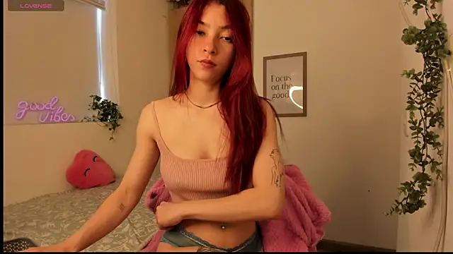 Chat +18 de SarahLee__ ao vivo