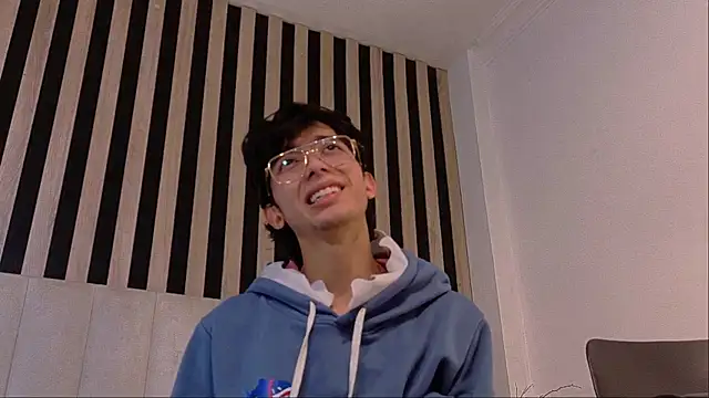 Twink_Sebas7 现场XXX聊天